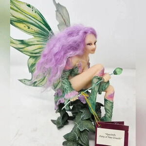 Hyacinth fairy of new growth
